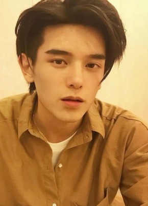 吸果果, 21, 中华人民共和国, 海口市