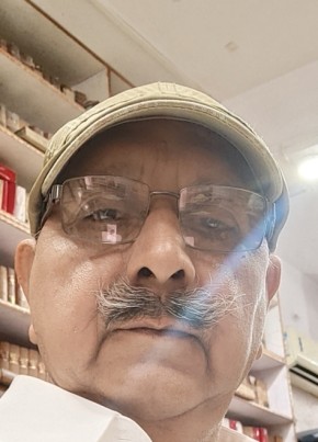 Kumar, 55, India, Varanasi
