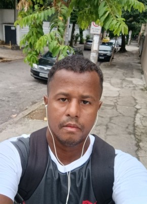 Ronaldo Robinho, 37, República Federativa do Brasil, Rio de Janeiro