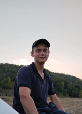 Данил из Нововоронежа 22 года