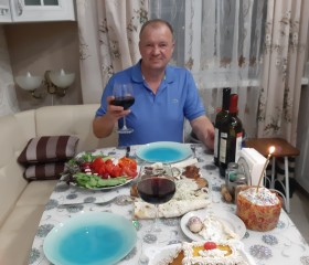 Виталий, 58 лет, Ростов-на-Дону