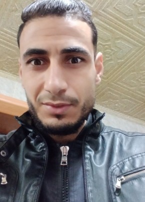 Zaki, 30, People’s Democratic Republic of Algeria, ’Aïn Abid