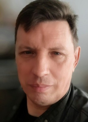 Паша из Майския 49 лет