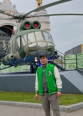 Максим из Москвы 20 лет