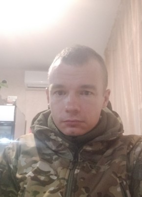 Илья, 32, Россия, Клинцы