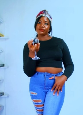 Emeldah Anyango из Nairobi 22 года