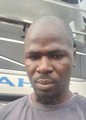 Kabelo, 25, iRiphabhuliki yase Ningizimu Afrika, ITheku