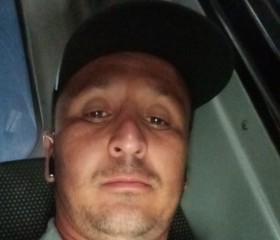 Erkinzhon, 18, Moscow