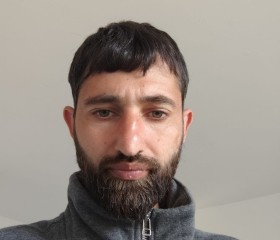 Nawid Ariyae, 30, Norderstedt