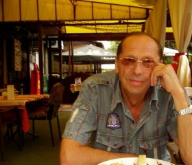 Анатолий, 72 года, Київ