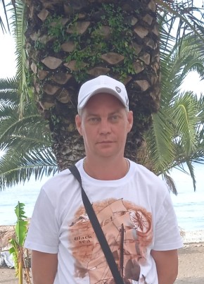 Сергей из Саратова 45 лет