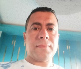 مصطفى, 38, Banha