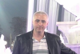 Alex, 42 - Just Me