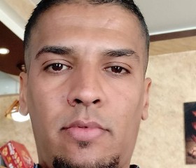 Omar, 37, Boukadir