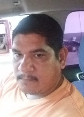 Omar, 21, Estados Unidos Mexicanos, Tuxpan (Estado de Jalisco)