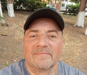 Vyacheslav, 48, Alushta