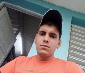 Yadiel, 25, Santa Clara