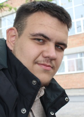Михаил из Таганрога 23 года