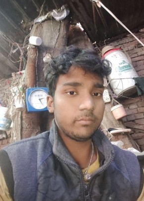Naihar Khan, 19, India, New Delhi