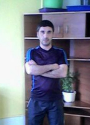 Рустам из Усть-Лабинска 44 года