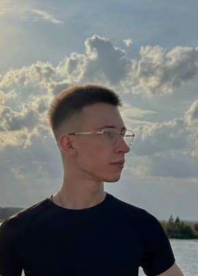 Андрей из Чебоксары 25 лет