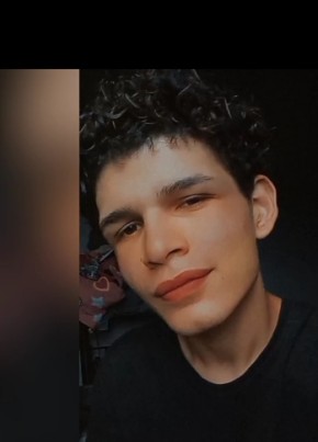 Carlos, 22, Brazil, Vitoria