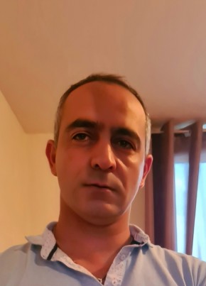 Arman Petro, 38, France, Rodez