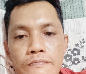 Rizal, 34, Jambi City