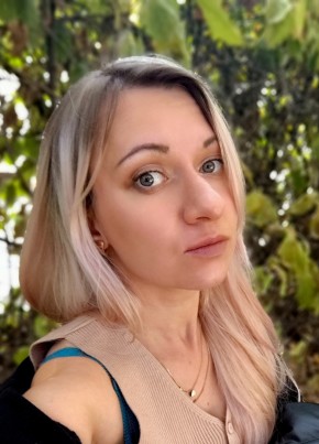 Юлия из Барнаула 33 года