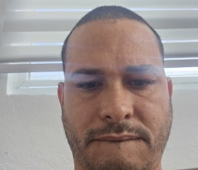 Mazta, 32, Carolina