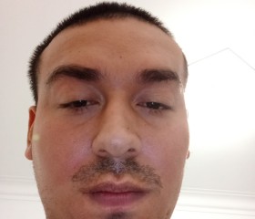 Tomas, 28, Caldas da Rainha