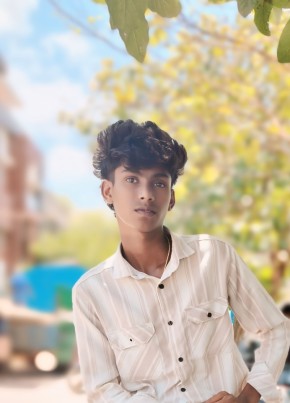 Hari, 18, India, Chennai