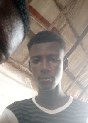 Abu s kamara, 19, Sierra Leone, Freetown