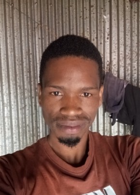 James mbusiro, 26, Kenya, Nairobi