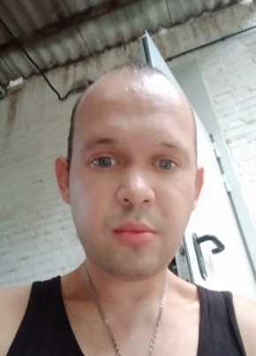 Михаил из Зернограда 37 лет