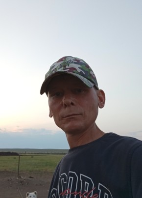 Александр из Черногорска 36 лет