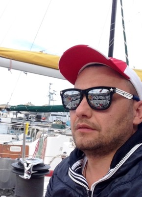Maksim, 43, Russia, Moscow