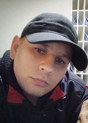 Gustavo Dario из Linares 39 лет