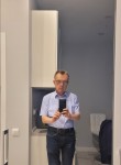 Anton, 56, Moscow