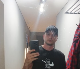 Anton, 40, Kaluga