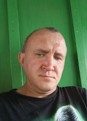 Михаил из Коряжмы 39 лет