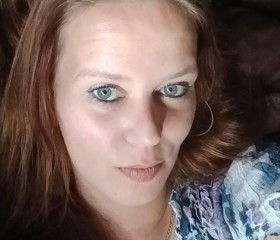 Suzanne, 42, Helmond