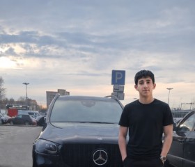 Elshan Azizov, 26, Moscow