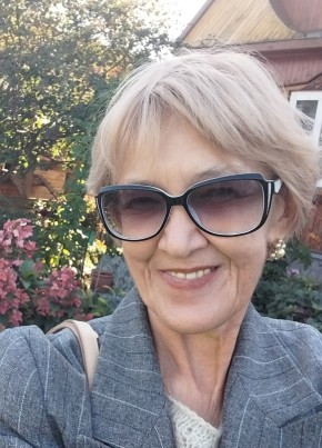 Елена из Новосибирска 66 лет