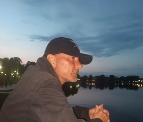 Ax, 35, Kaliningrad