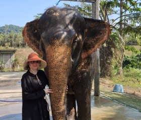 Yana, 30, Ban Chalong