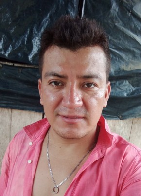 Juan García, 35, República del Ecuador, La Troncal