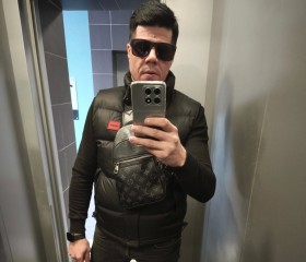 Boris Zakutaev, 40, Saint Petersburg