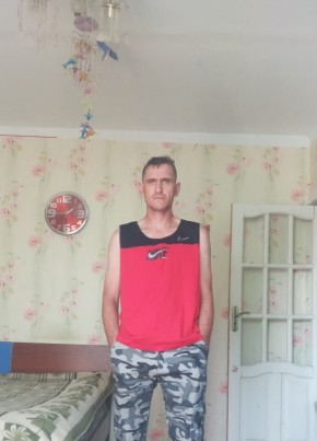 Виктор, 42, O‘zbekiston Respublikasi, Yangiyŭl