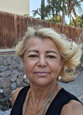Лариса, 63, Россия, Сочи